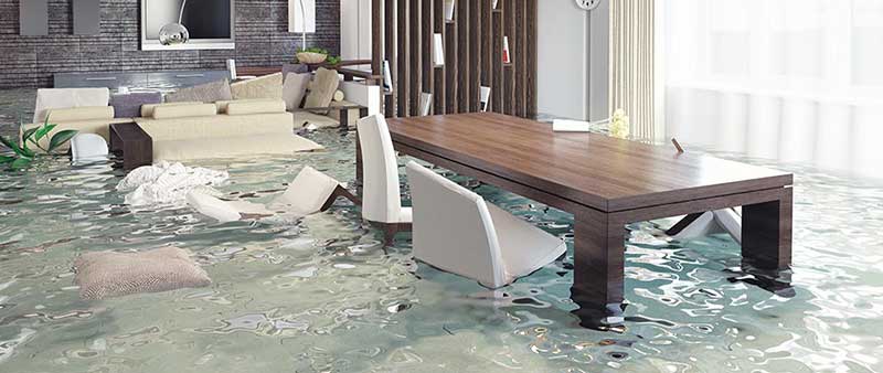 Un Sinistre dégât des Eaux. Réparer votre plomberie après une tempête de vent ou une inondation